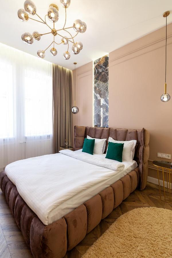 Leogrand Apartments On Tamanska 6 Lviv Buitenkant foto