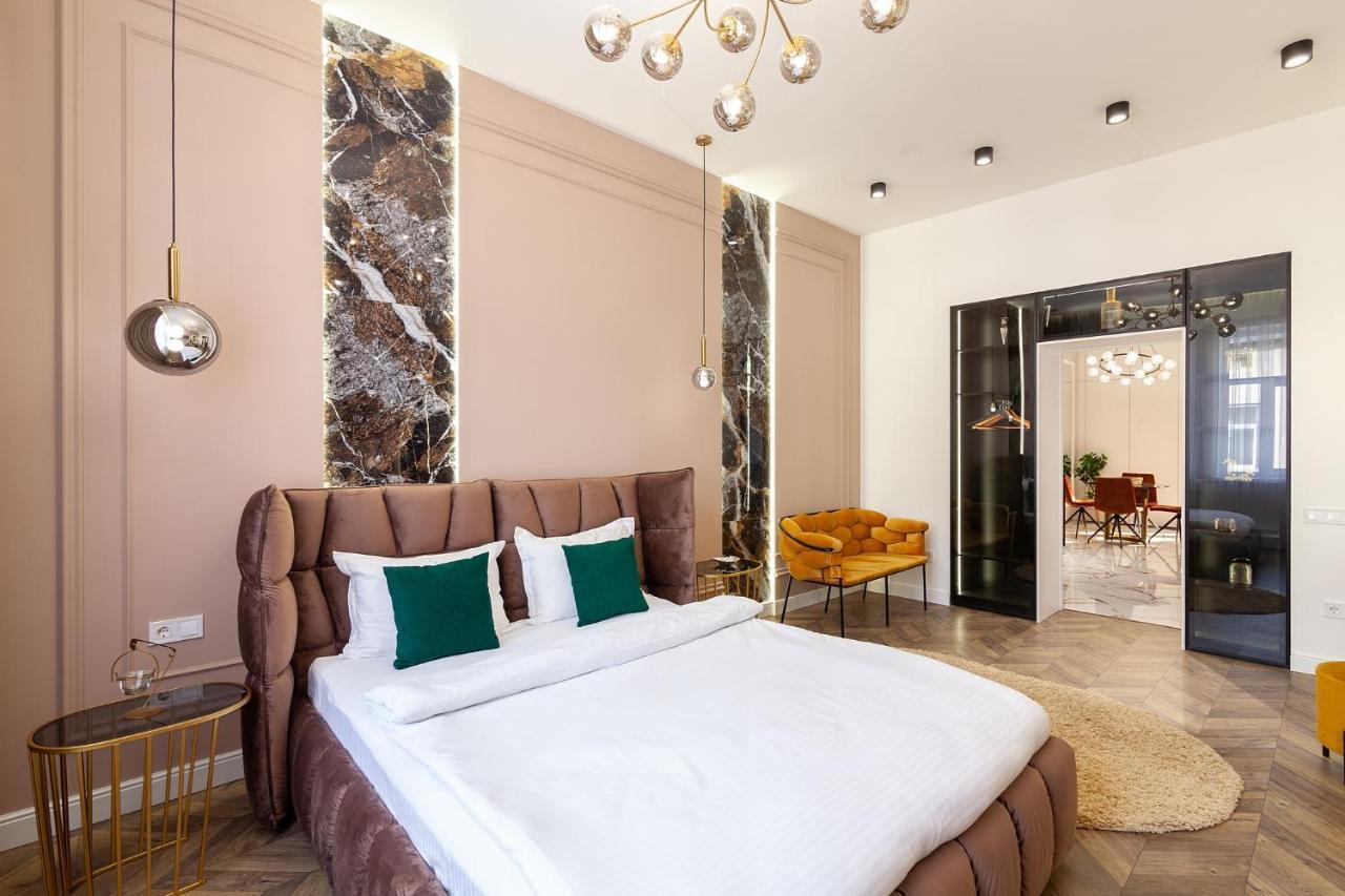 Leogrand Apartments On Tamanska 6 Lviv Buitenkant foto